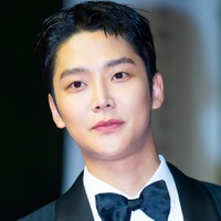 入隊を目前に控えた俳優ロウン、除隊後の“意外な計画”を告白!?「制服をまた着たい」
