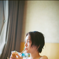 「尾碕真花セカンド写真集（仮）」（東京ニュース通信社刊） 撮影／枝優花