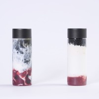 櫻坂46 ベリーカフェラテ／1,000円（税込）櫻坂46 ストロベリークランチドリンク／1,000円（税込）