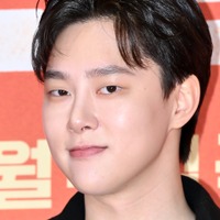BTS・JINの親友、「兵役で最も過酷」な海兵隊へ!『プデュ2』出演俳優クォン・ヒョンビンが11月入隊