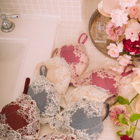 盛れるノンワイヤーブラ/カラー:スペシャルレッド・ライトブルー・ライトブラウン・ピンクBL・ネイビー・ローズピンク・チャコール・ピンクベージュ(全7色)