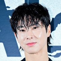 東方神起・ユンホ、モノクロの世界で強烈な存在感放つ!新AL最後のティザーイメージ公開