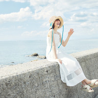 『南沙良2026年カレンダー』（C）レプロエンターテイメント