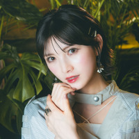 「アニメのタイアップ曲を歌ってみたい！」というほどのアニメ好き。新しいアルバムにはアニメのテーマソングを彷彿とさせる楽曲も収録されている。【撮影：時枝七奈】