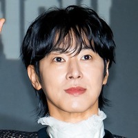 東方神起・ユンホ、公演中にズボンが破れる!?当時を振り返る「上半身を見てくれるのではと」