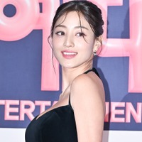TWICE・ジヒョ、ブラトップ姿で見せた“健康美”に視線集中！「スタイル良すぎ」【PHOTO】
