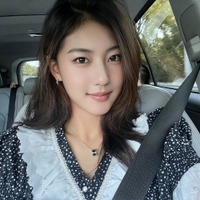 もはやゴルファーに見えない…父は元サッカー韓国代表で母は女優、18歳新人ゴルファーの大人びた最新美貌【PHOTO】