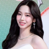 aespa・カリナ、夜の東京の街に出没！“変装なし”で日本グルメ満喫SHOTに反響「遭遇したかった」【PHOTO】