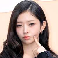 IVE・レイ、唯一無二の感性光るカバー映像を公開！パリで撮影した美しい世界観にも注目