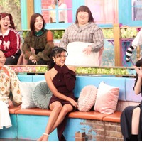 中央下）連続企画の第二弾として登場したローラ『トークィーンズ』（C）フジテレビ