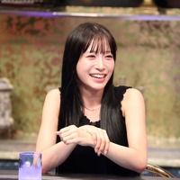 汐見まとい『酒のツマミHANARE』©フジテレビ