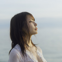 似鳥沙也加 最新電子作品『ふれあ、』『ふりる。』を2冊同時発売（C）KADOKAWA