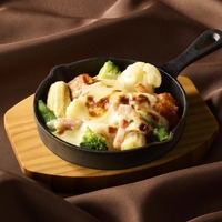 5種野菜とチーズソースのオーブン焼き（税込539円）