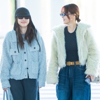 TWICE、個性が光る“冬コーデ”で空港に登場！ワールドツアー「THIS IS FOR」台湾公演のため出国【空港写真】