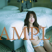 小坂井祐莉絵（撮影／細居幸次郎）