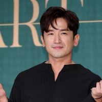 韓国アイドル、臨月の妻がいるのに喫煙…幼い娘もタバコをおもちゃと勘違いし殺伐とした雰囲気に