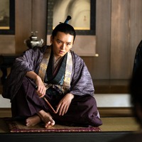 斉藤龍興／濱田龍臣（C）NHK