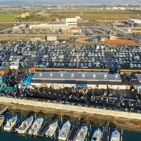 上空からのゆりあげ港朝市