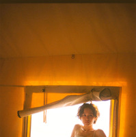 尾碕真花セカンド写真集「わー!!!」（東京ニュース通信社刊） 撮影／枝優花