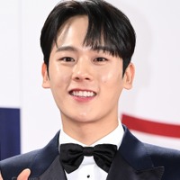 BLACKPINK・ジェニーとも共演！『ムービング』俳優イ・ジョンハ、海兵隊に入隊へ「成長した姿で戻ってくる」