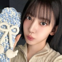 LE SSERAFIM・宮脇咲良、趣味から始まった“ニット企画”が再び商品化　新エディションを販売開始