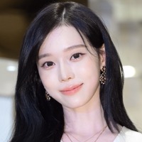 aespa・ウィンター、ふわふわ“白ウサギ”に変身！反則級の可愛さにファン悶絶「萌えキュン」【PHOTO】