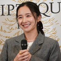 堀田真由【写真：竹内みちまろ】