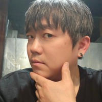 YGエンタ所属グループ出身でタトゥー除去中の“串焼き店主”、客から泥棒と疑われ激怒…苦々しい気持ちを吐露