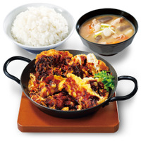 「豚ロース天とチキンカツ定食」通常店舗：税込1,089円/券売機店舗：税込1,090円