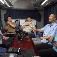 （左から）NONSTYLE・井上裕介、かまいたち／山内健司、濱家隆一、コロコロチキチキペッパーズ・ナダル、お見送り芸人しんいち（C）MBS