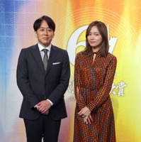 （左から）安住紳一郎アナ＆川口春奈【撮影／新里陽子】