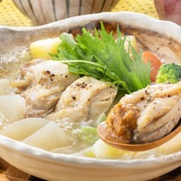 ほっこりあたたまる、チキンと野菜のやさしい和ポトフ　定食価格：1,380円（税込）
