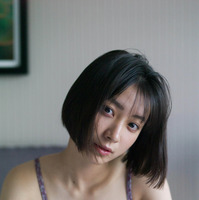 藤﨑ゆみあファースト写真集「FUJISAKI YUMIA」（東京ニュース通信社刊）