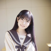 「鈴原希実 2026 カレンダーブック」（C)KADOKAWA