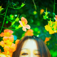 尾碕真花セカンド写真集『わー!!!』（東京ニュース通信社刊）