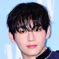 ソウルの街がBTS・V一色に!?誕生日を祝うサポートが大規模展開　地下鉄からランドマークビルまでジャック