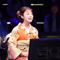 橋本環奈『クイズ＄ミリオネア』（C）フジテレビ