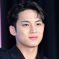 「新たな聖地誕生」SEVENTEEN・ミンギュ、一蘭＆ドンキに降臨！日本観光楽しむオフショットが話題【PHOTO】 画像