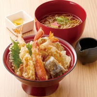 本ズワイガニと海老天2尾入り天丼セット　1,690円（税込）