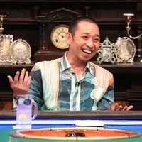 大悟（千鳥）『酒のツマミになる話 最終回だから未公開トーク全部出しますSP』（C）フジテレビ