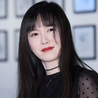 本当に40代…？韓国版『花より男子』女優、ミニ丈パンツで美脚全開！13kg減量で“別人級”の美しさに【PHOTO】