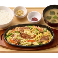 4位　【4月新商品】～ガツンとニンニク～たっぷり野菜の豚ハラミ炒め定食（『～ガツンとニンニク～たっぷり野菜の豚ハラミ炒めとから揚げの定食』を含む）
