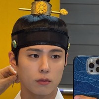 「彼の顔を見るだけで誰もが笑顔になる」パク・ボゴム、「今年のバラエティタレント賞」に!!