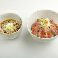 牛ステーキ丼 900円