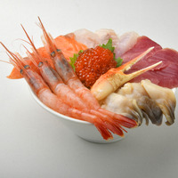 幸せわっしょい丼 777円