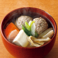 七品目具材 いわしのつみれ汁（税込386.64円）