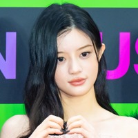 『NHK紅白歌合戦』出場のK-POPアイドル、“非現実的なドレス姿”にファン騒然！「心臓撃ち抜かれた」【PHOTO】