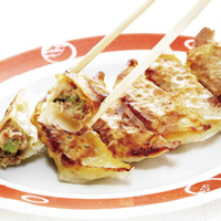 福袋購入者はその場で当たるグルメギフトや、ソフトドリンク無料券が当たる福くじ付