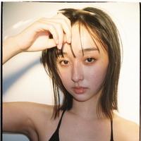 渚のん1stカレンダー（撮影 松岡一哲）