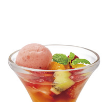 フルーツマチェドニア～あまおう（税込649円）